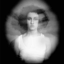 Autorretrato . Photograph project by Marta Arranz Torres - 02.05.2013