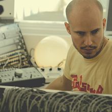 Guille Milkyway . % Lluís Domingo tarafından hazırlanan Fotoğrafçılık projesi - 02.22.2013