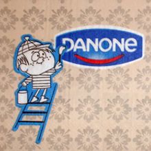 Danone "servilletas retro". Un proyecto de Diseño, Publicidad e Ilustración tradicional de Ruth Jiménez Baños - 02.09.2013