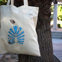 Bolsas de tela. Design, UX / UI, and Traditional illustration project by carmen sarrión blasco - 09.26.2013