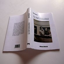 camisa del libro "la voz dormida". Un proyecto de  de Eva Gonzalez Rubio - 06.10.2013
