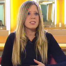 Entrevista en Sala 33. Design, Motion Graphics, 3D, Film, Video, TV, and Traditional illustration project by Núria Rifà Bonells - 11.10.2013