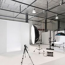 La Industrial. Een project van  Ontwerp y Programmeren van 3D3 COMUNICACIÓN . - 18.11.2013