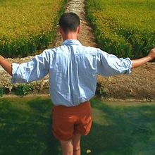 FAR FROM HERE. Un progetto di Cinema, video e TV di Jan Lopez Latussek - 06.01.2014