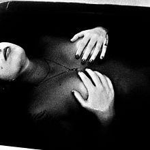Girl on dark water. Un proyecto de Fotografía de Antonio Rodríguez Prieto - 13.01.2014