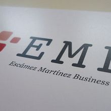 Diseño de logo y tarjetas de visita EMB. Un proyecto de Diseño de Esperanza Fernández Amor - 20.01.2014