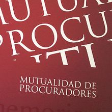 Diseño Editorial Mutualidad de Procuradores. Un progetto di Design di Rocío Ayala @designer_RA - 22.01.2007