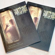 Maquetación de libro: Haunted House. Design, and Traditional illustration project by Jorge del Barrio López - 01.23.2014