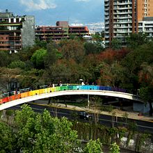 Arcoiris en el Río Mapocho / Santiago de Chile. Un proyecto de Bellas Artes, Dirección de arte y Diseño de Daniela Carmona - 23.03.2014