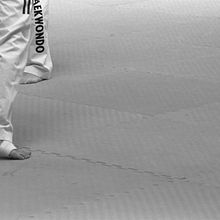 TKD. Entre el tapiz y las sombras. Photograph project by Yolanda Rodríguez - 04.08.2014
