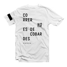 CORRER NO ES DE COBARDES Ein Projekt aus dem Bereich Br, ing und Identität, Kunstleitung, Produktdesign und Grafikdesign von LOCAL ESTUDIO - 21.04.2014