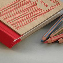 Cuadernos Wood. Arts, Crafts, Br, ing, Identit, and Product Design project by Vica Alfaro González - 05.29.2014
