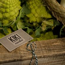 Kiki Market Aplicaciones. Interior Architecture, Br, ing, Identit, Art Direction, and Writing project by MOTORA - 04.15.2014