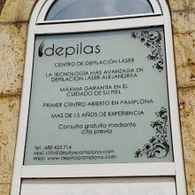 Vinilo escaparate. Design project by Tanya - 05.18.2014