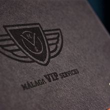 Málaga VIP Services. Diseño de Marca.. Un proyecto de Br, ing e Identidad, Diseño editorial y Diseño gráfico de Plan D Creativos - 23.04.2013