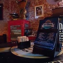 J&H. Un projet de Design graphique de Mariana Garro - 03.06.2014