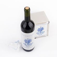 De Mesa | Un vino... de mesa. Br, ing, Identit, Design, Packaging, Arts, Crafts, and Product Design project by Sergio Daniel García - 06.18.2014