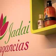 Fragancias Jadai. Photograph, and Advertising project by Tamara Ocaña - 05.15.2014