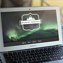 DanielBerzal.com. Un proyecto de Desarrollo Web, Diseño gráfico y Diseño Web de Daniel Berzal - 10.07.2014