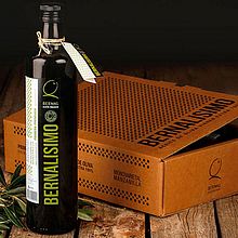 Packaging - Bernalissimo Aceite Virgen Extra 100%. Un proyecto de Br, ing e Identidad, Diseño y Packaging de Estudio Ugedafita - 14.02.2014