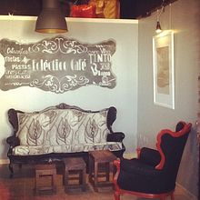 Ecléctico Café. Un proyecto de Diseño, Diseño gráfico e Ilustración tradicional de Nathalie Lozada Oliveros - 20.07.2014