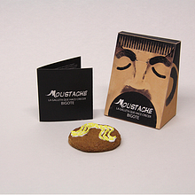 Caja de Galletas Moustache . % Paloma G tarafından hazırlanan Markalaşma ve Kimlik, Tasarım, Ürün Tasarımı, Grafik Tasarım, Geleneksel illüstras, on, Ve Ambalajlama projesi - 08.08.2014
