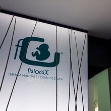 IDENTIDAD CORPORATIVA Y DECORACIÓN "CLÍNICA FISIOGIX". Un progetto di Architettura d'interni, Br, ing, Br, identit, Design e Graphic design di José T. Alvarez - 25.08.2014