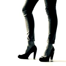 Videoclip The Amendoins - Stomping Woman. Film, Video, TV, Photograph, and Post-production project by Gosho - 08.26.2014