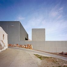 Espacio Escénico en Níjar (Almería). Un progetto di Architettura e Fotografia di Jesús Granada - 30.04.2005