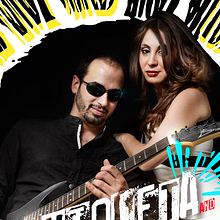 Rock Wedding. Graphic Design, Design, Photograph, and Traditional illustration project by Víctor Vidal - 09.16.2014