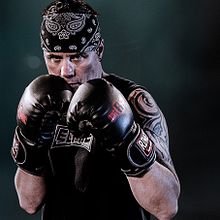 Fit First - El entrenador de boxeo. Un proyecto de Dirección de arte, Diseño interactivo y UX / UI de Alexandre Minev - 31.08.2013