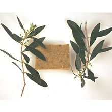 Línea Jabones Naturales. Un proyecto de Diseño gráfico, Fotografía y Packaging de Neus Baidal Villada - 24.09.2014