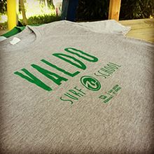 Valdo Surf School. Br, ing, Identit, Design, and Graphic Design project by Kallakoko Estudio - 06.09.2014