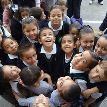 Instantes en la escuela. Events, and Photograph project by Carlos Nava - 08.07.2014