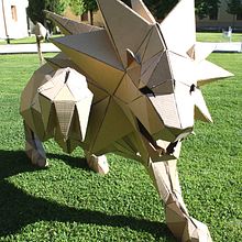 Boardcard lion. Fine Arts, Sculpture, and Packaging project by Álvaro Báez Domènech - 11.10.2014