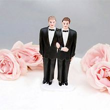 Imagine all the people "marrying" all in peace. Un progetto di Scrittura di Manuela Moore Rueda - 29.05.2012