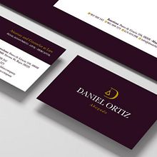 Diseño de logotipo y papelería para Daniel Ortiz, un abogado penalista con despacho en Madrid y Barcelona. Está especializado en derecho penal tanto de empresa como particulares.. Un projet de Br et ing et identité de Alejandro Prieto Jaime - 13.04.2014