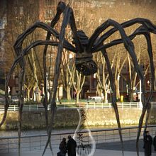 Crias de la araña del Guggenheim. Un proyecto de Diseño, Diseño gráfico y Fotografía de Juan Francisco (John) Escudero Guerra - 19.01.2015