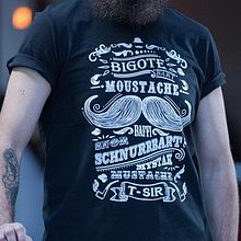 Mustache. Graphic Design, Traditional illustration, T, and pograph project by Óscar Postigo - 01.27.2015