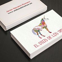 Merchandising y promo de la marca El dios de los Tres. Design de produtos, Design editorial, e Design gráfico projeto de javiernavarroromero - 01.02.2015