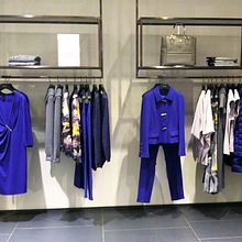 VM en ESCADA _visual merchandiser_escaparatista_. Un proyecto de Diseño, Diseño de interiores, Escenografía y Marketing de Patricia Bernad Aicua - 10.02.2015