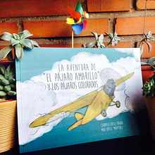 La aventura de "El Pájaro Amarillo" y los pájaros colorados. Fine Arts, Design, and Traditional illustration project by pecasenlamirada - 02.11.2015