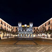 RENOVACION ALUMBRADO PUBLICO ÁVILA. Ein Projekt aus dem Bereich Architektur und Fotografie von Álvaro Viera - 05.12.2014