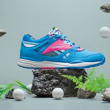 REEBOK VENTILATOR. 25 AÑOS DE FLOW Reebok Creative Hub. Cop, writing, and Writing project by Rosario Muñoz - 04.15.2015