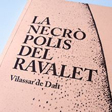 La Necrópolis del Ravalet. Design, Editorial Design, and Graphic Design project by Margarida Muñoz Pons - 03.21.2015