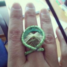 Anillo atrapasueños hecho a mano. Projekt z dziedziny Craft, Design i Projektowanie biżuterii użytkownika María Rogles - 04.05.2015