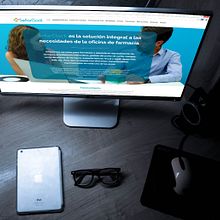 Website Sefarclock. Web Development, Graphic Design, and Web Design project by Carlos Sánchez Gallego - 04.09.2015