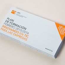Iti. Diseño y maquetación del folleto Plan de Formación Anual del Instituto Tecnológico de Informática. Un projet de Design graphique de Iván Durán Pérez - 10.05.2015