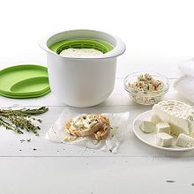 Cheesemaker for Lékué. Product Design project by Joanrojeski estudi creatiu - 05.11.2015