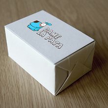 Dame la pata - Naming & logo. Br, ing, Identit, Design, and Graphic Design project by The Onliners Studio - 06.01.2015